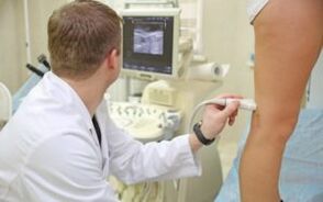 Методи за лечение на разширени вени на краката при жени