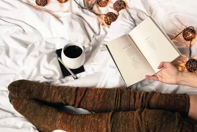 Когато почивате, дръжте краката си над нивото на сърцето.